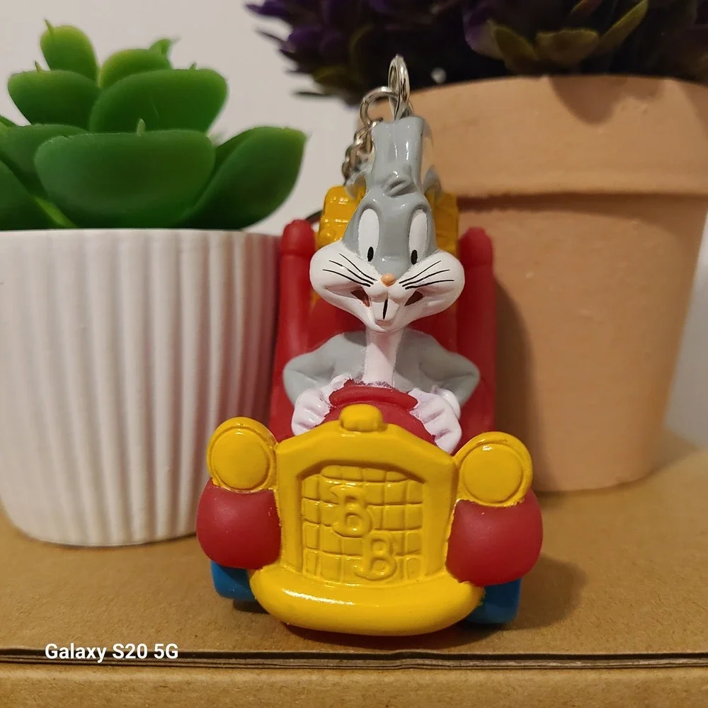 Bugs Bunny Driving Car Keychain Looney‎ Tunes Collectible Accessory Pre-Owned